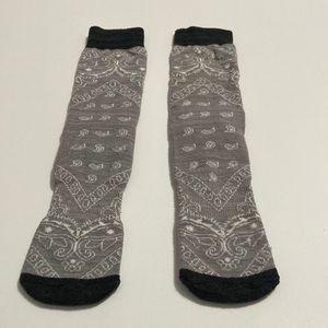 Thick grey and black bandanna long socks
